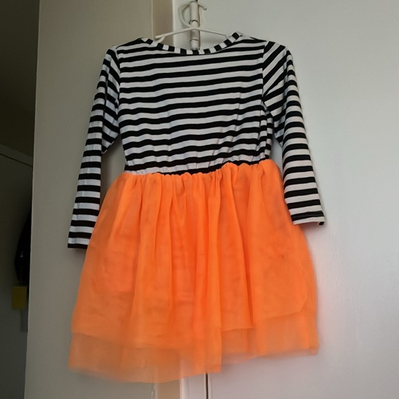Cute girls Thanksgiving dress 2T - Picture 2 of 2